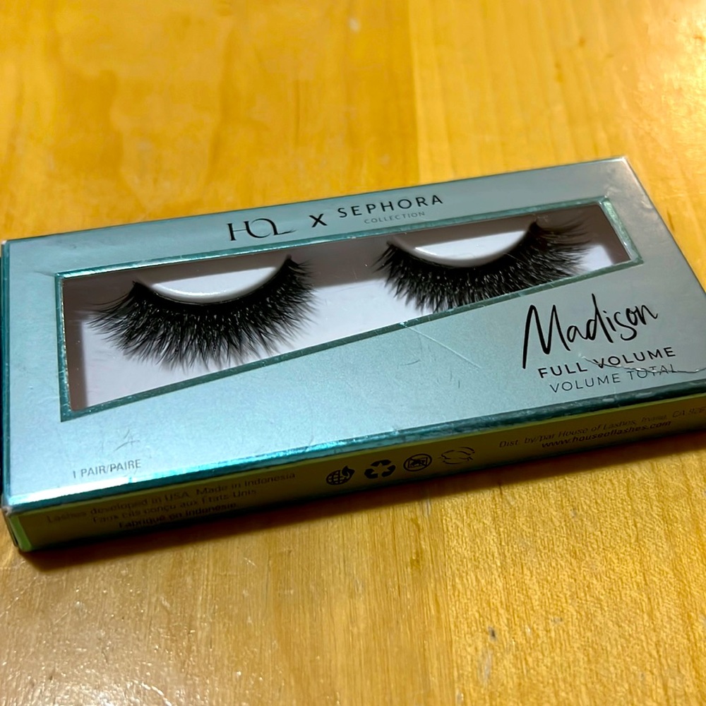 House of Lashes - Free with 3+ Items